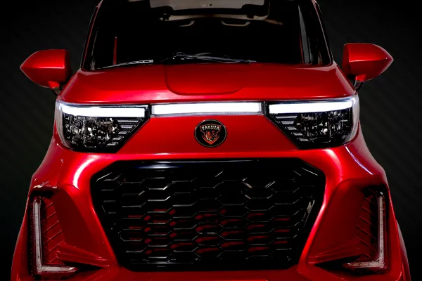 Yakuza Mini Electric Car in Indian City Traffic