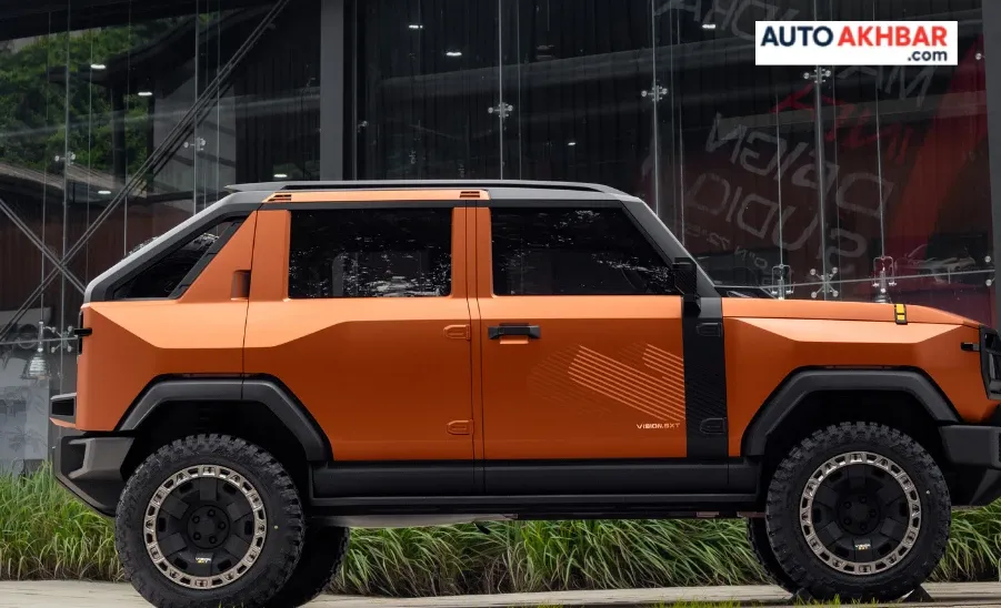 Mahindra Vision SXT concept side profile with off-road tyres and roof rails