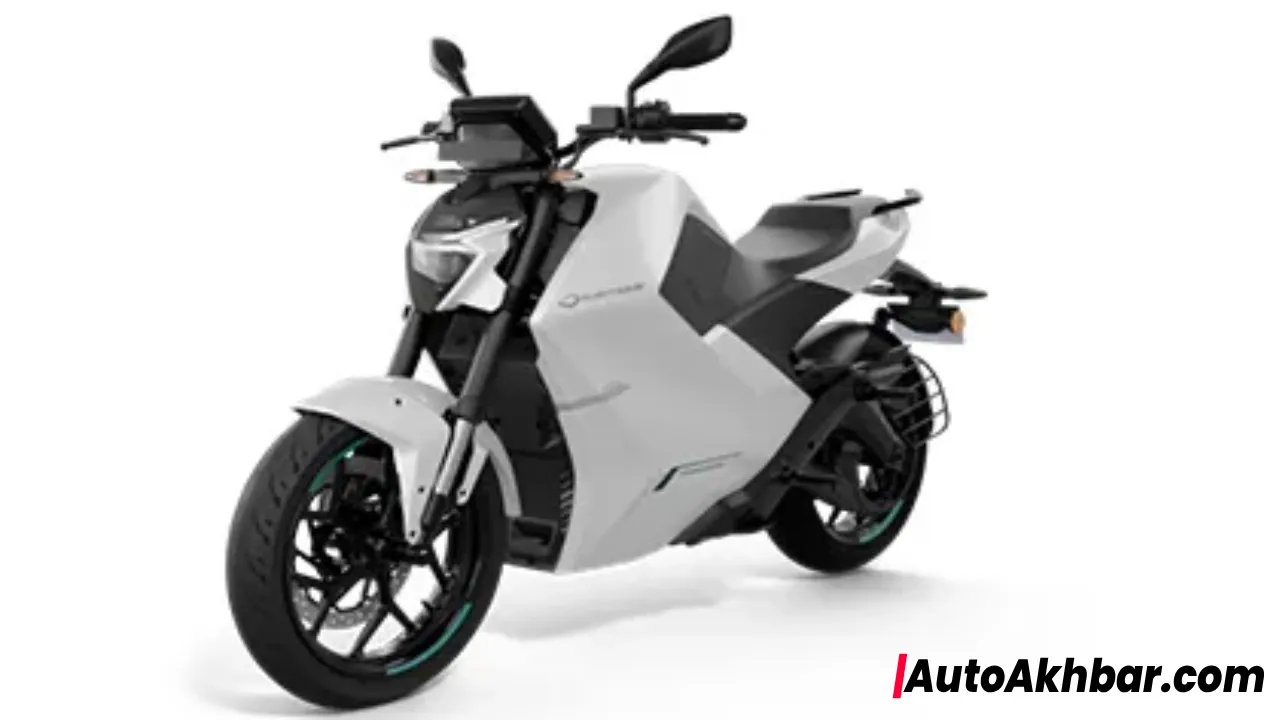 Raptee T30 electric motorcycle connected to a CCS2 DC fast charging station in India