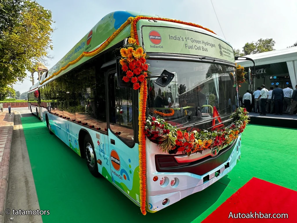Front view of Tata hydrogen fuel cell bus with IndianOil branding and green hydrogen signage 