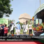 Tata Motors hydrogen fuel cell bus flag-off ceremony with Indian Oil in Delhi near India Gate