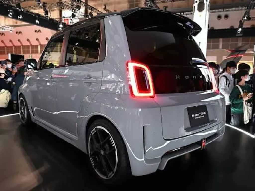 Honda Super-One Launch party
