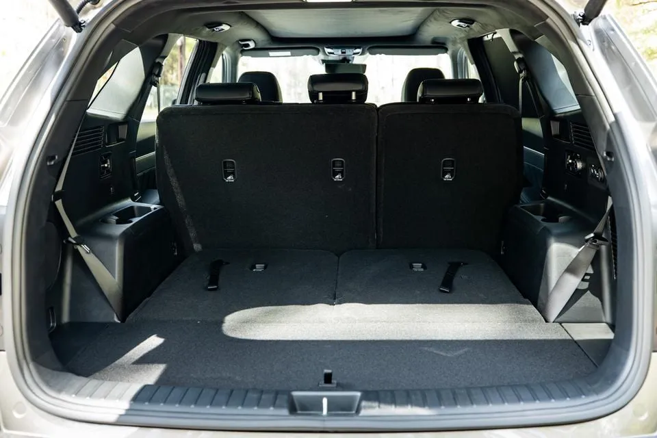 Kia Sorento boot scape 3