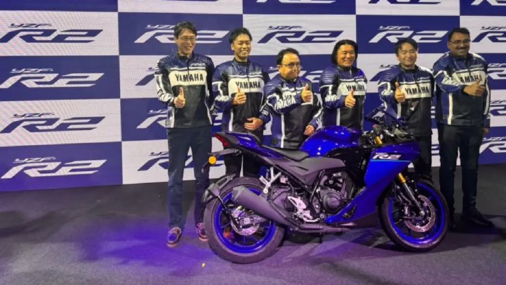 Yamaha R2 TFT display and cockpit close-up